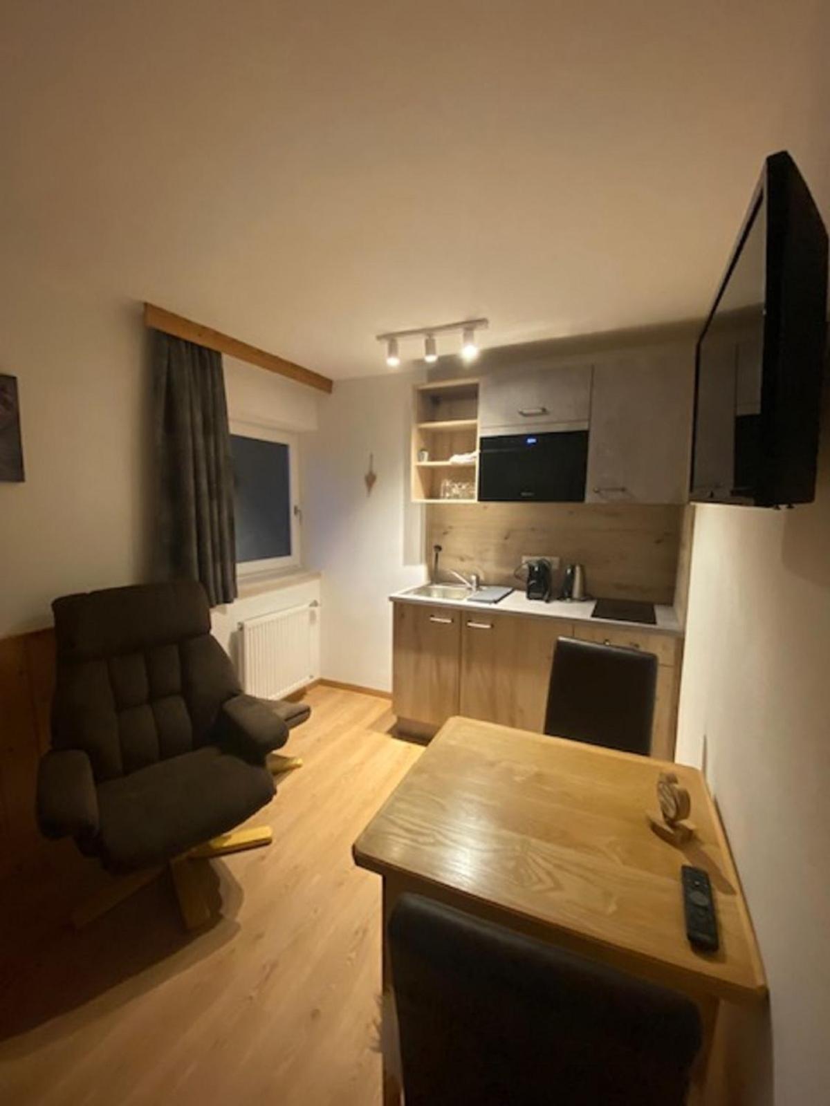 Alpenappartements Schwalbennestl Mittenwald Exteriér fotografie